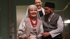 Лесбиянкалар есектерді жалайды